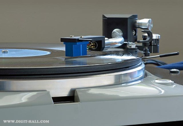 Kiseki_Blue_NS_Thorens_TD-124-9991e (1)